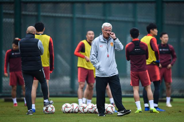 库里遭遇左腓骨扭伤 将缺席此后两战周六复查