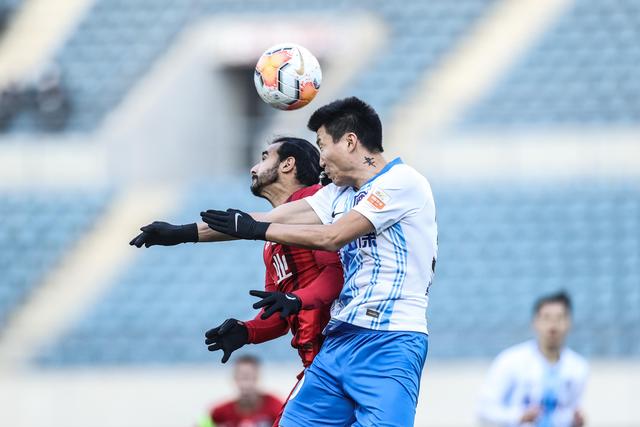 杨瀚森14+10+8青岛险胜广厦 胡金秋空砍32分