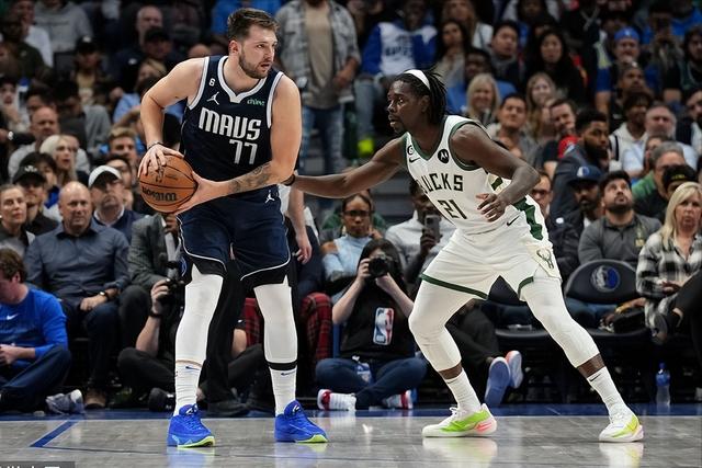 欧冠-萨拉赫点射制胜 利物浦6连胜提前晋级16强