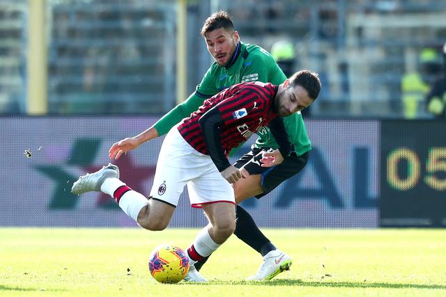 英联杯-伊萨克破门戈登建功 阿森纳0-2纽卡斯尔